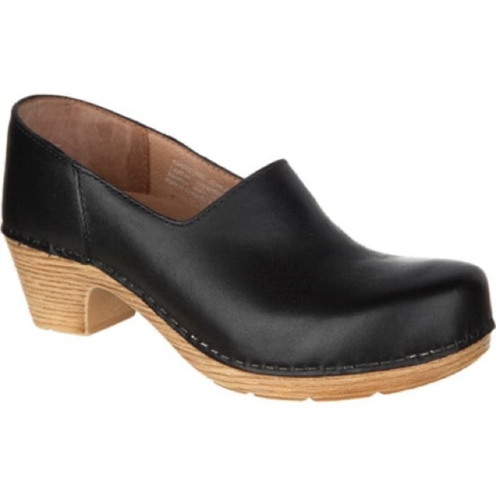 Dansko Marisol Black Leather Slip On Clogs Size 7 (37)